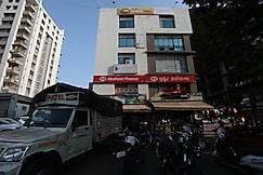 Hotel Sunrise Cave, Surat