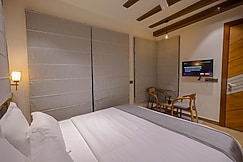 Narayan Homes Cottage, Vrindavan