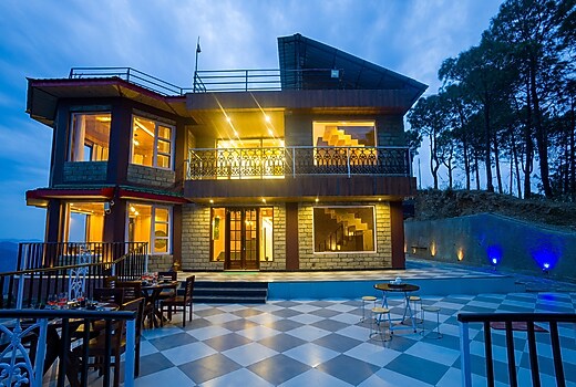 Alaya Stays Pine Shadow Flamingo Suite with Views & Restaurant