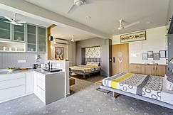 tisyastays | Mini Paradise Apartment with Pool & Gym , Close to beach, Karwar