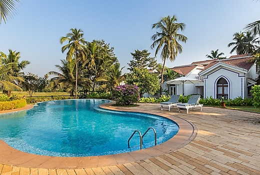 Beautiful duplex 3bhk pool facing villa in Siolim - C18