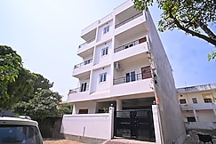 The Topaz , Varanasi