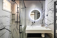 Beautiful Haussmannian apartment - South Balcony, Cannes