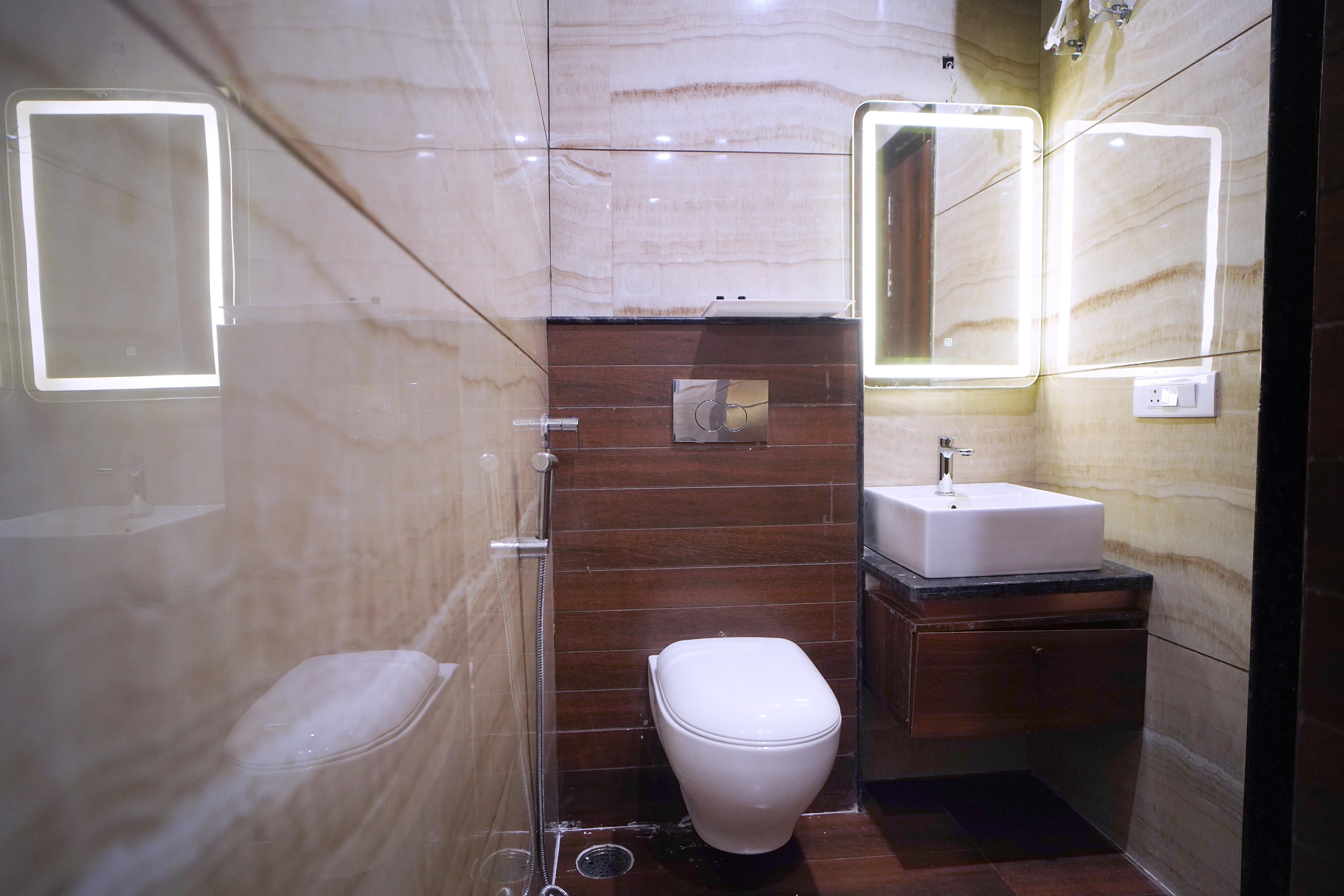 Hotel Siya Ramaya - Tap to explore photos