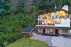 The Cozy Winterfell, Munnar