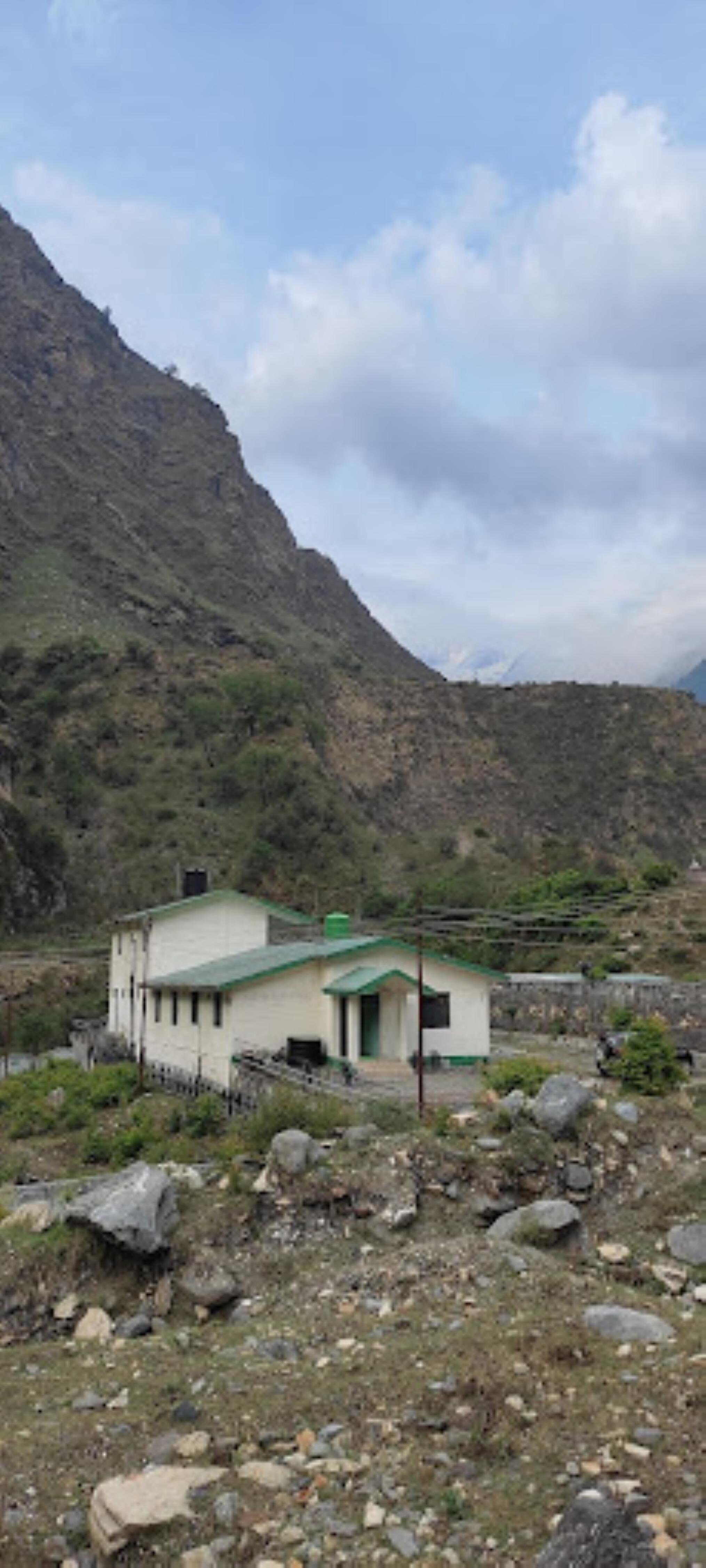 GMVN Asnolgarh - Tap to explore photos