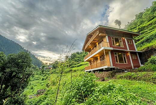 Forest Glade Refuge In Shoja By BAstiat Stays