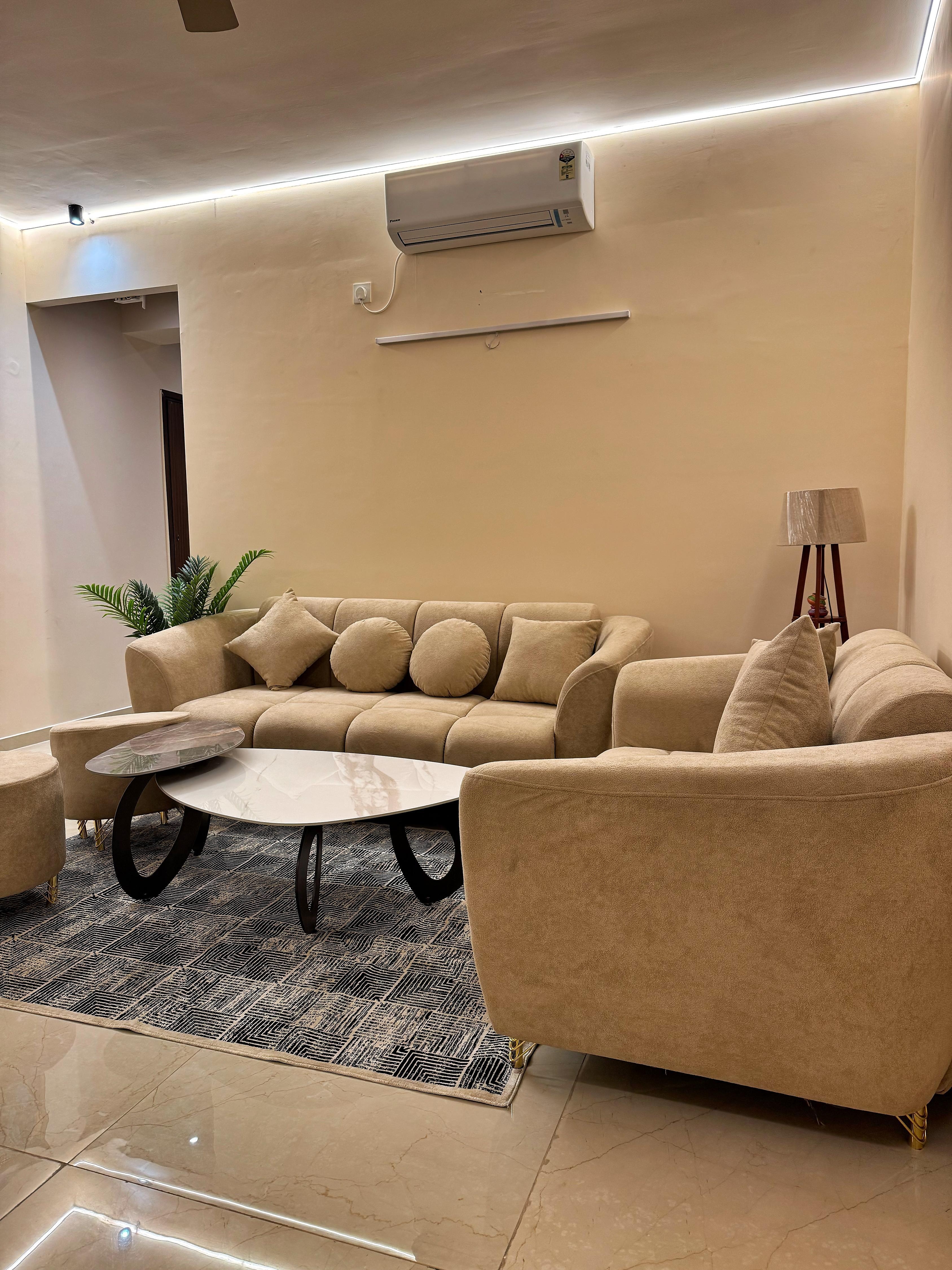 Shree Keli Kunj-Spacious &Luxury 2BHK in Vrindavan - Tap to explore photos