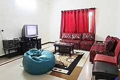 2 BHK couple friendly Apartment, Vengurla