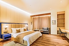 Hotel Treeline (Corporate-Friendly With Valley View, On Nainital Road), Haldwani