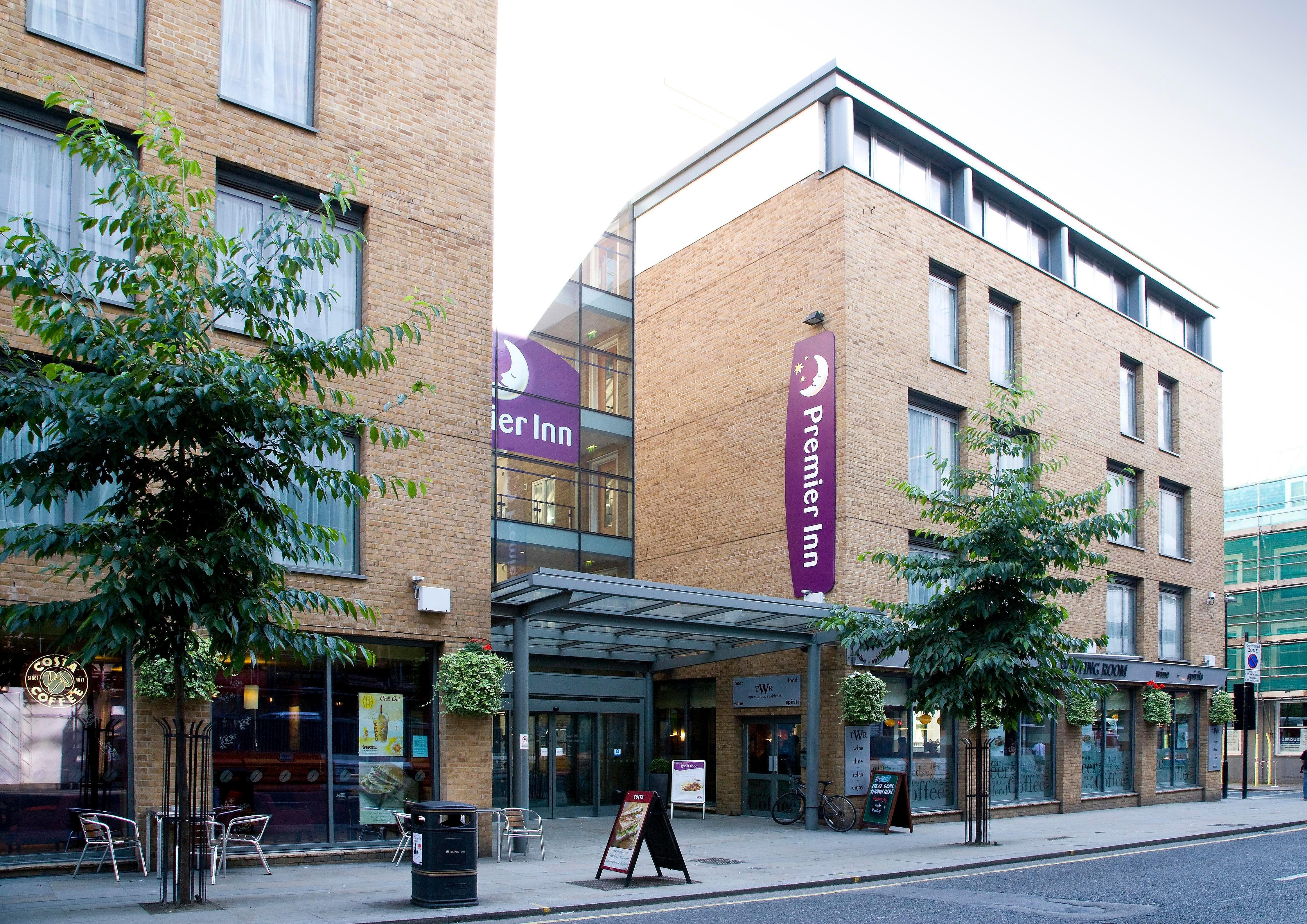 Premier Inn London Kings Cross - Tap to explore photos