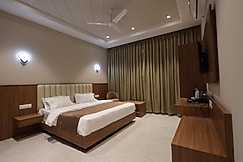 Hotel Regal Palm, Moradabad