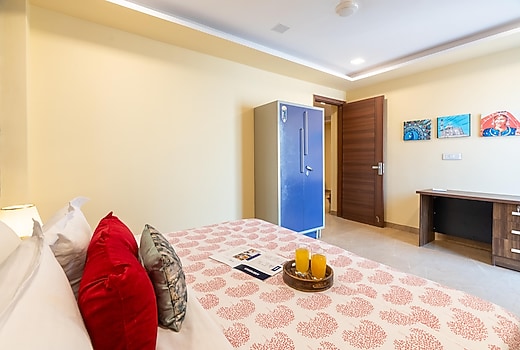Homlee-Legacy 3BHK Flat in Central DEL-Lift