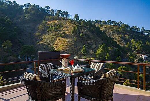 Alaya Stays 5 BHK Sukhmani Cottage With Picturesque Balconies, Garden & Views