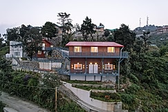 The Urban Escape, Naukuchiatal