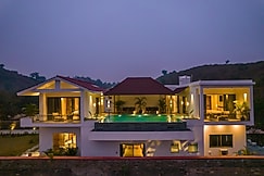 Casa MeruTara |4 BHK Villa with Infinity Pool with LakeView, Udaipur