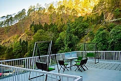 THE FALL STAYS, Nainital