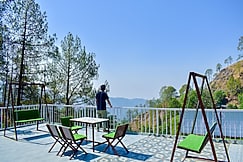 THE FALL STAYS, Nainital