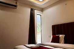 HOTEL MAAYAA INN, Rishikesh
