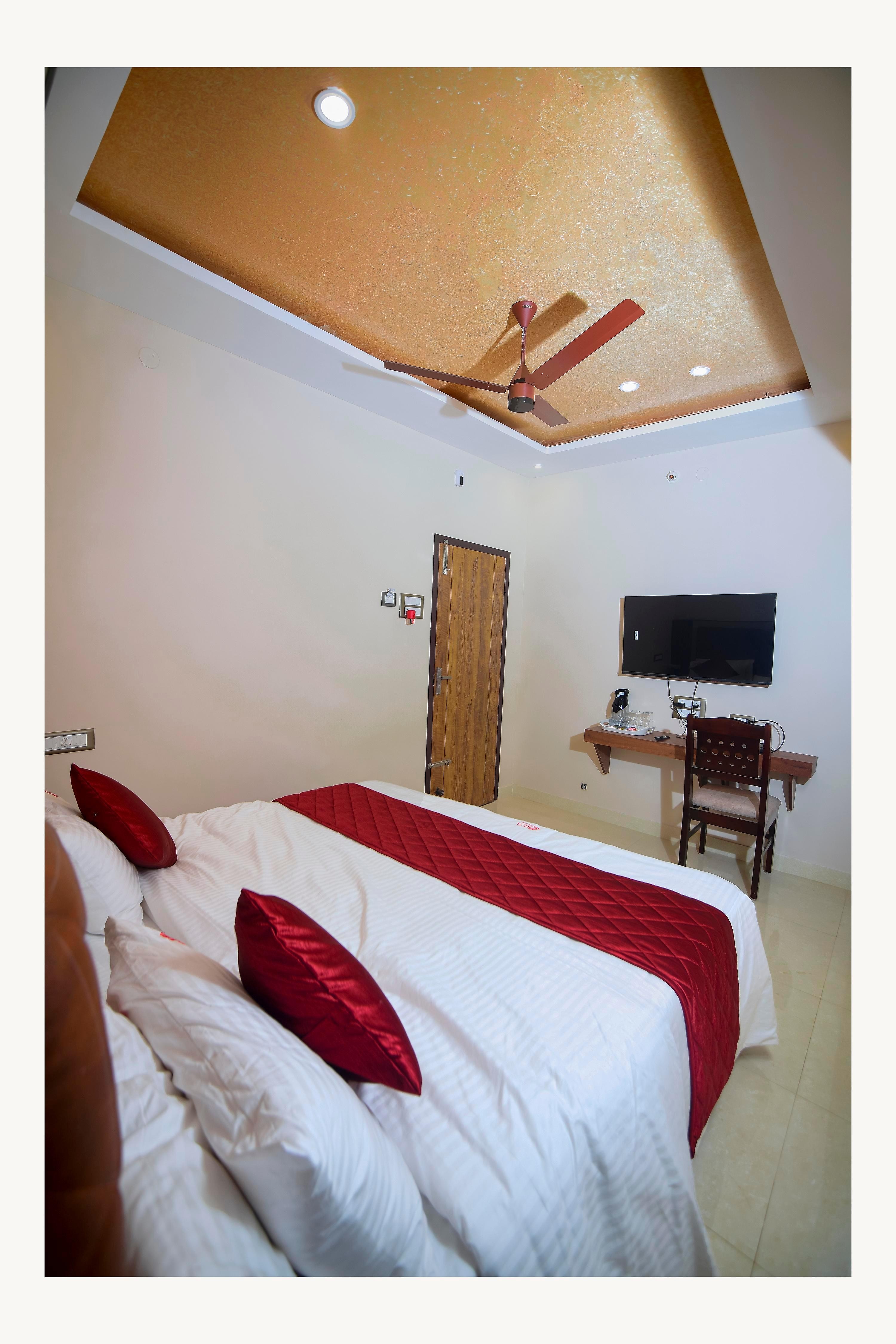 SES LINGA COTTAGE - Tap to explore photos