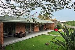 Serenity Villa 3BHK with Pool By Grape County, Trimbak