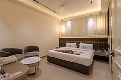 The Deep Hotel (Gumti No 5), Kanpur