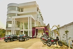 JMS Grand Hotel, Jaunpur