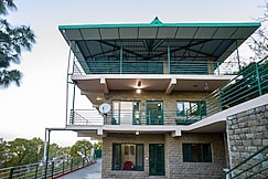 Alaya Stays Pine View Cottage | 3 BHK Himalayan Retreat with Scenic Views, Kasauli