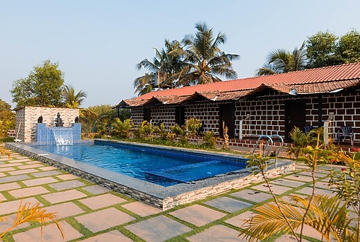 Peacock 3BR Cottages with Private Pool Saligao