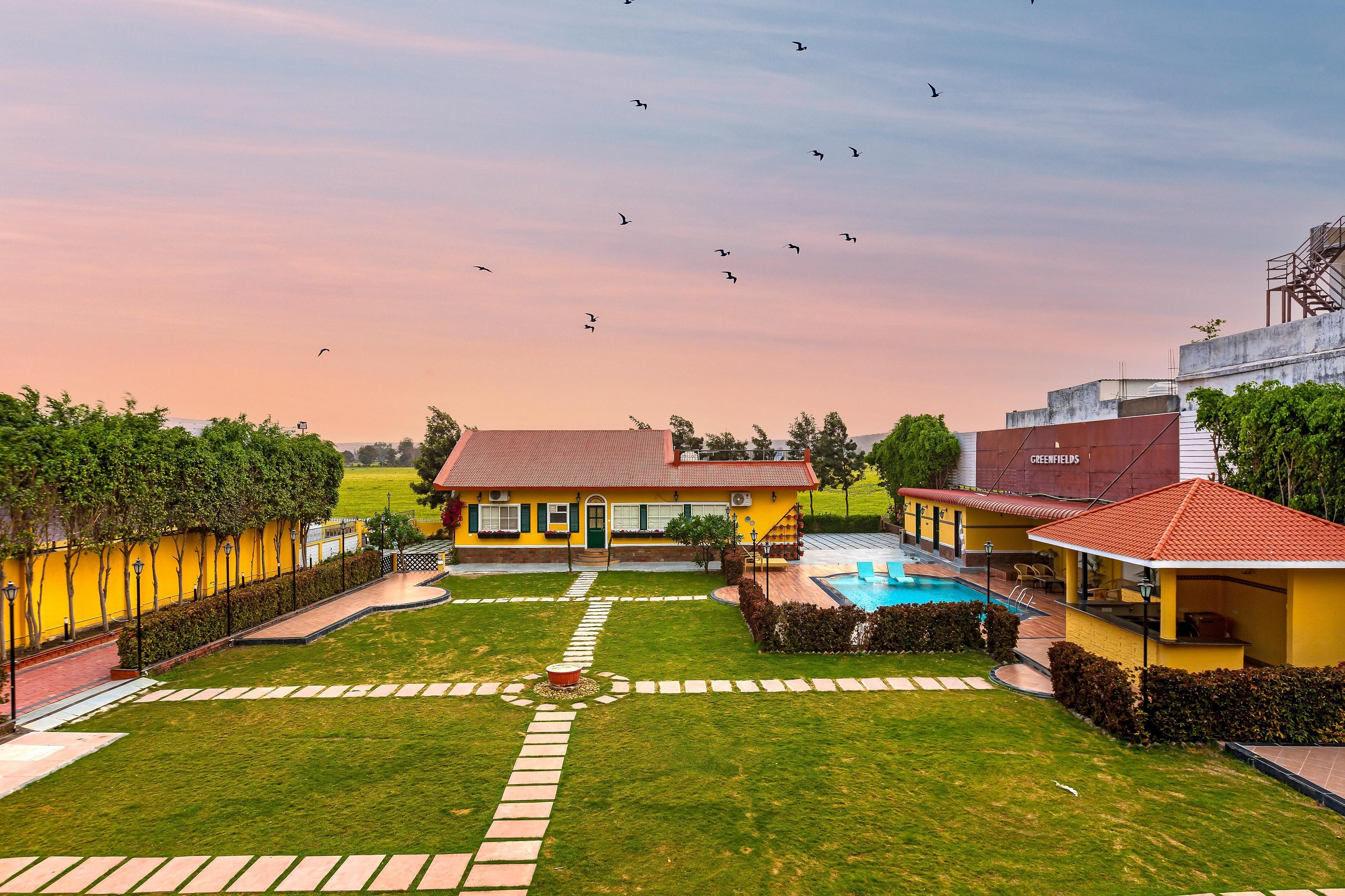 Greenfields Resort - Tap to explore photos