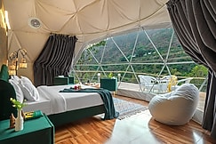 SaffronStays Aquadome Celeste, Karanprayag