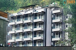 Vinsober Kainchi Dham (In Front Kainchi Dham Temple -50mtrs), Kosya Kutauli