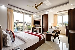 Hotel The Venice- Near Indraprastha Apollo Hospital, Delhi
