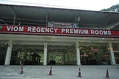 Viom Kainchi Dham (50mtrs from Kainchi temple), Nainital