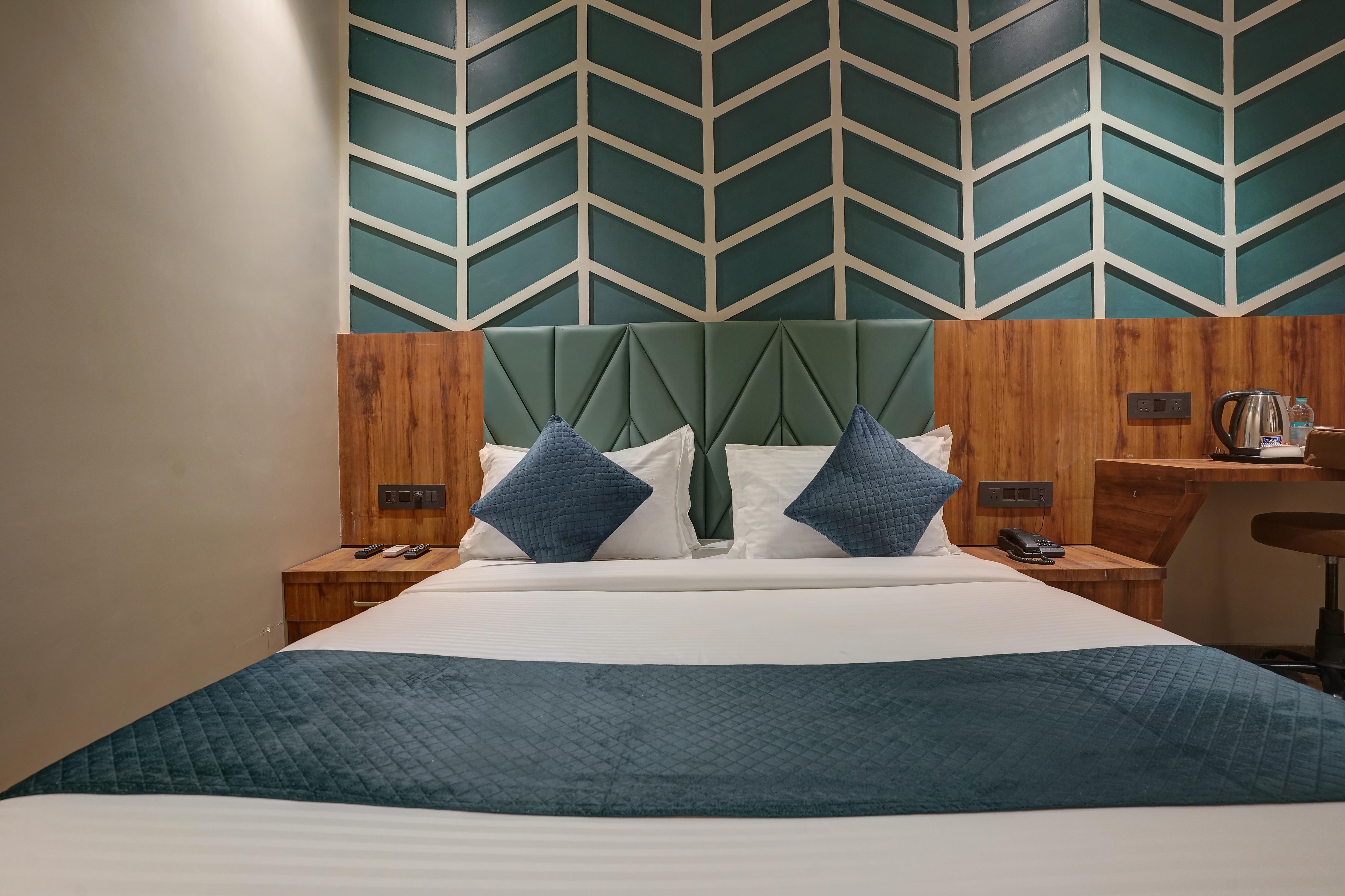 Deluxe Room 1