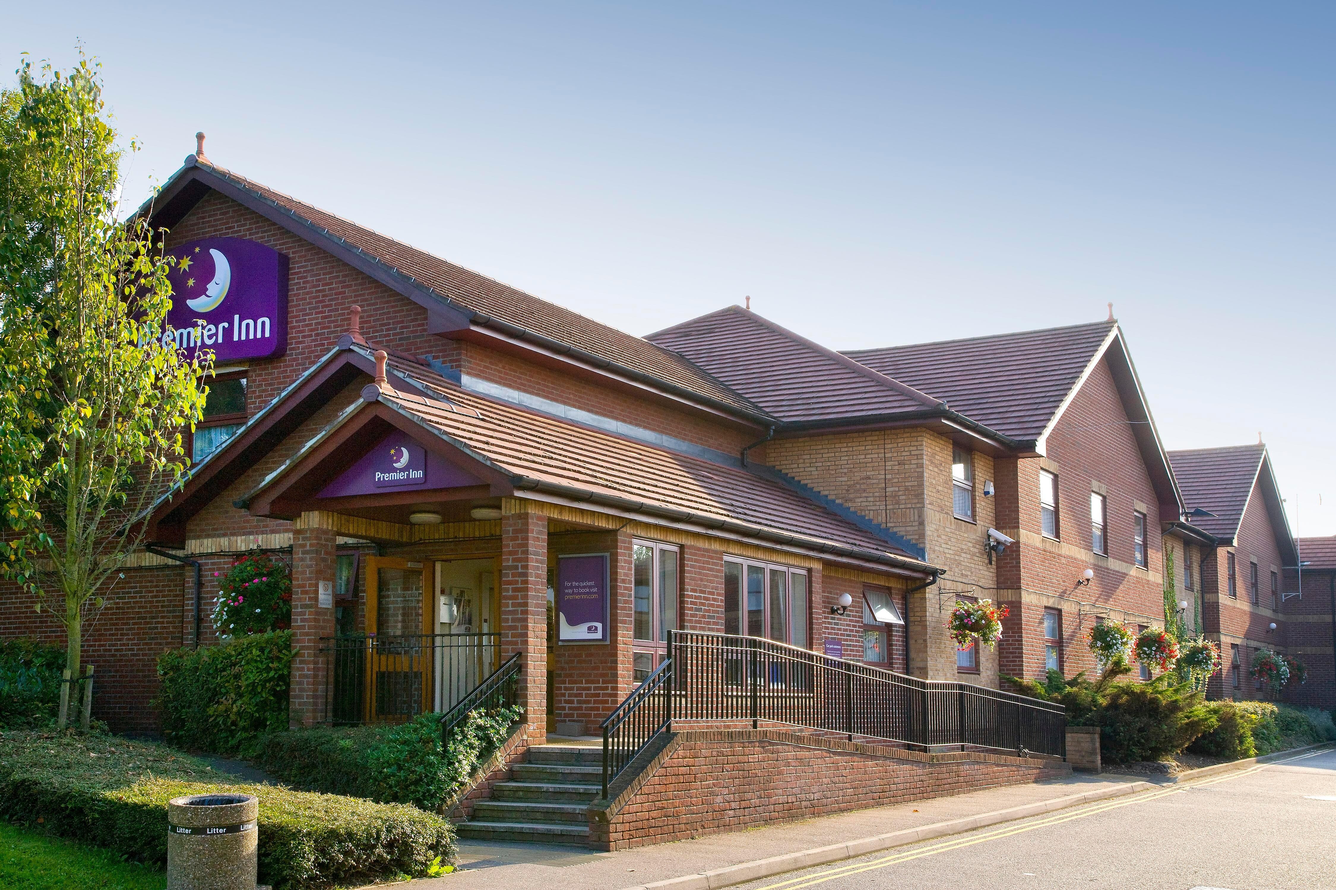 Premier Inn Colchester (A12) - Tap to explore photos