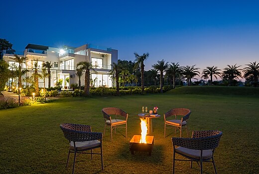 ELIVAAS AdhiVa Retreat | 5 BHK Farmhouse with Pvt Pool, Bar & Lush Garden