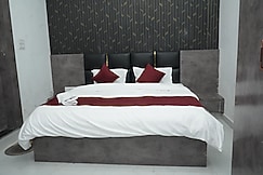 hotelsaanvi&banquethall, Gwalior
