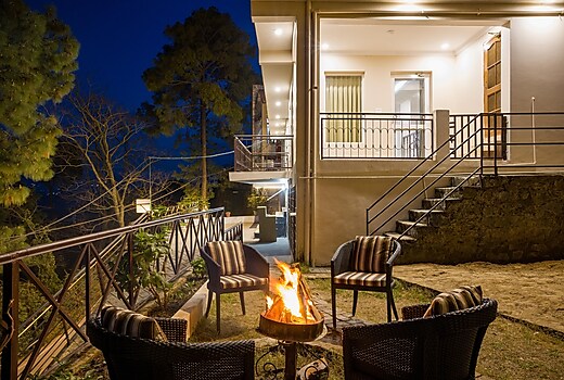 Charming 2 BHK Hilltop Hideaway with Garden & Scenic Views