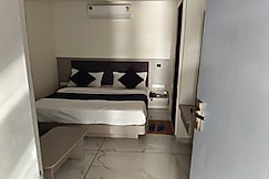 Hotel Royal City, Gandhinagar