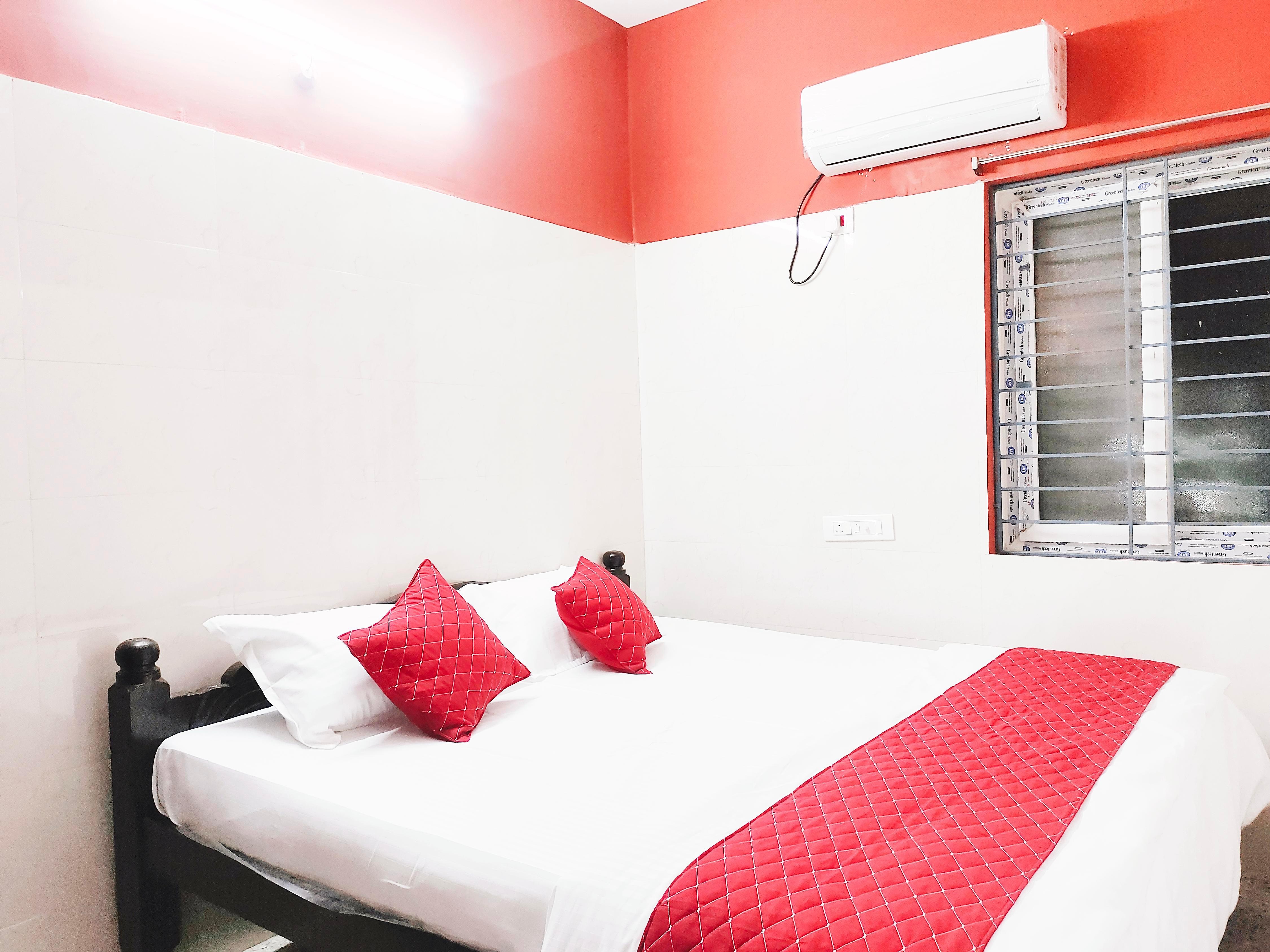 Hotel Jyothi Kumar royal  - Tap to explore photos