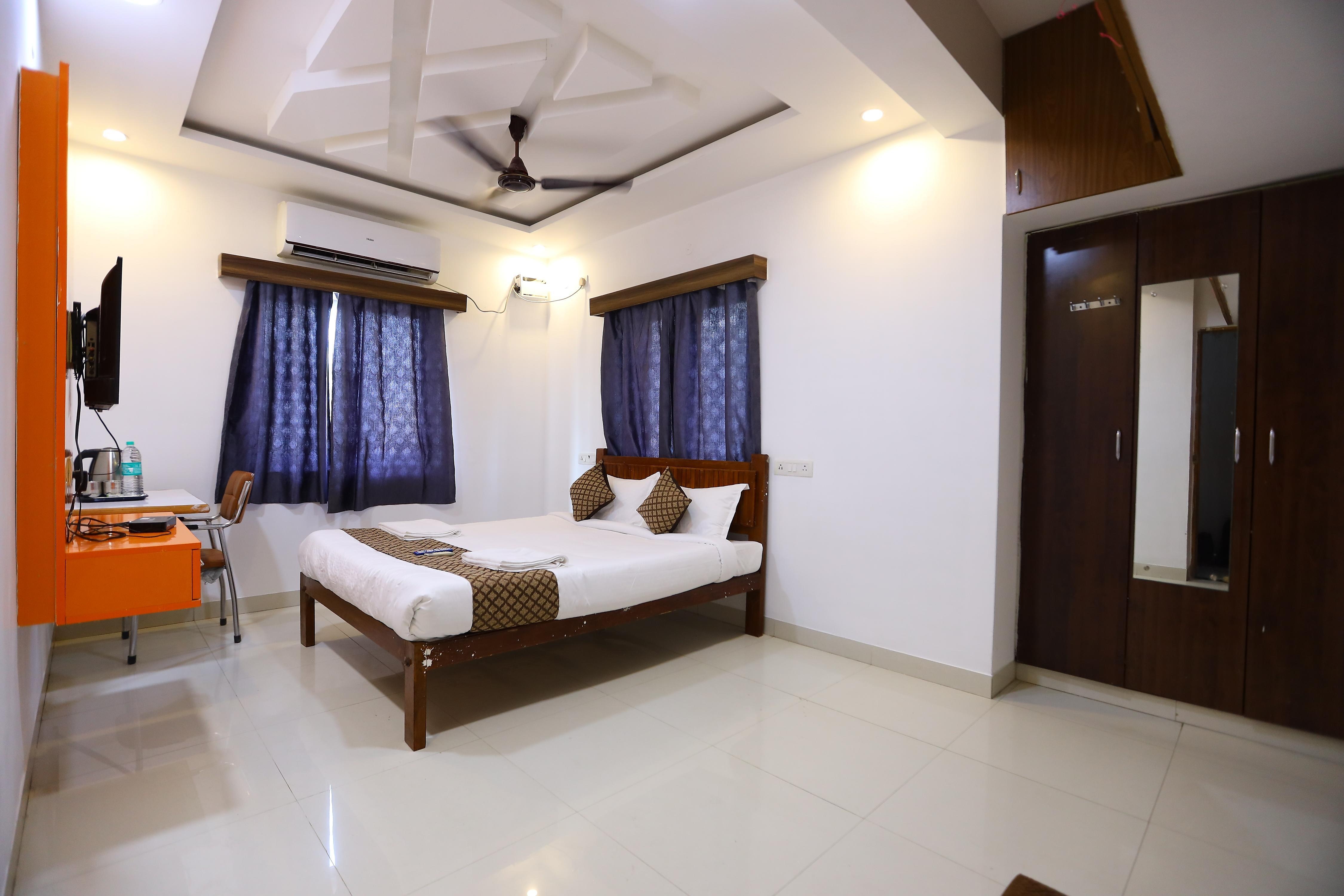 Starlight Hotels DLF - Tap to explore photos