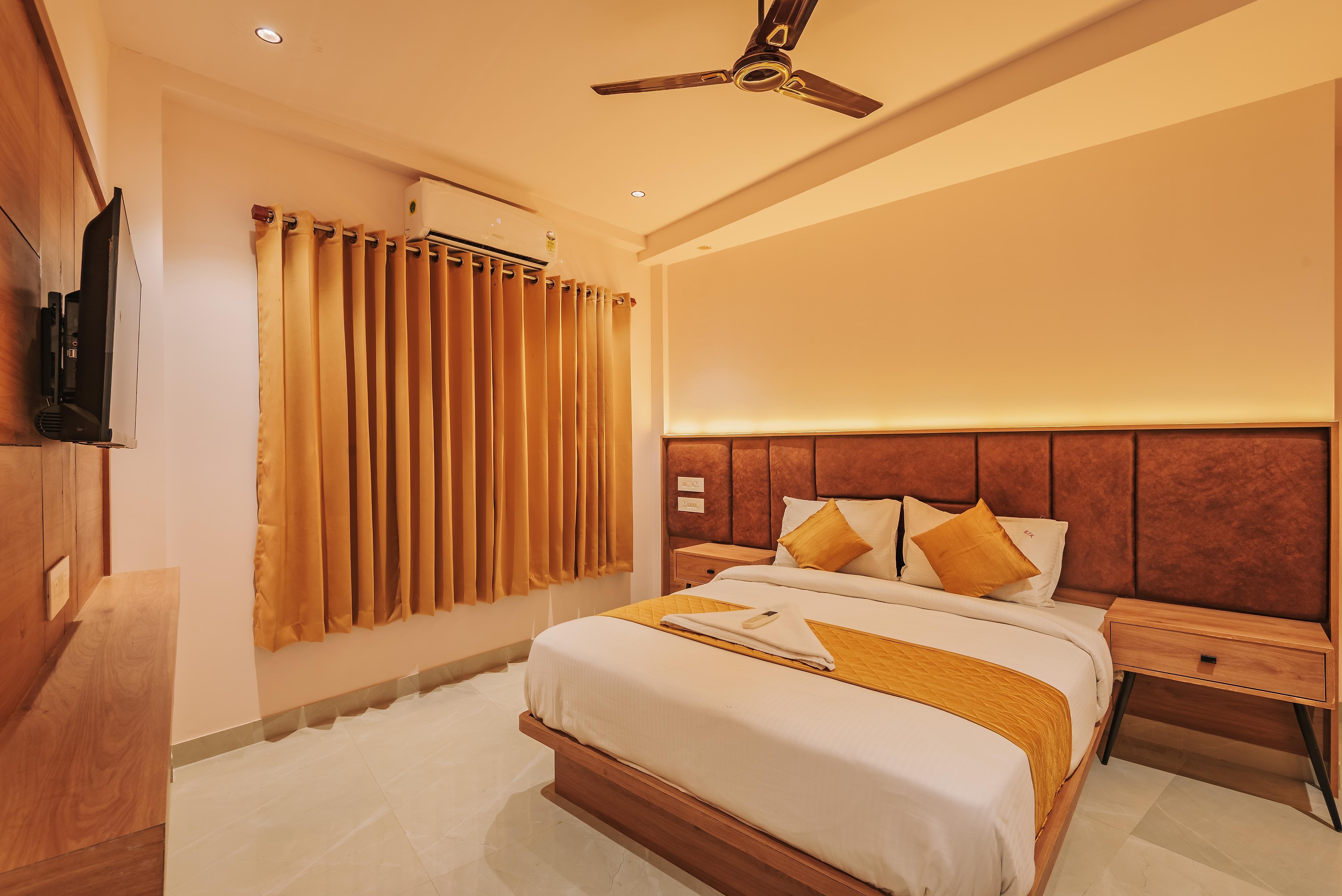 Hotel Beverly Palace Kozhikode - Tap to explore photos