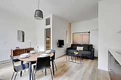 Chic Apartment -2BR/6P- Oberkampf/Republique, Paris