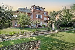 SaffronStays Awakening- Deluxe Suite, Srinagar