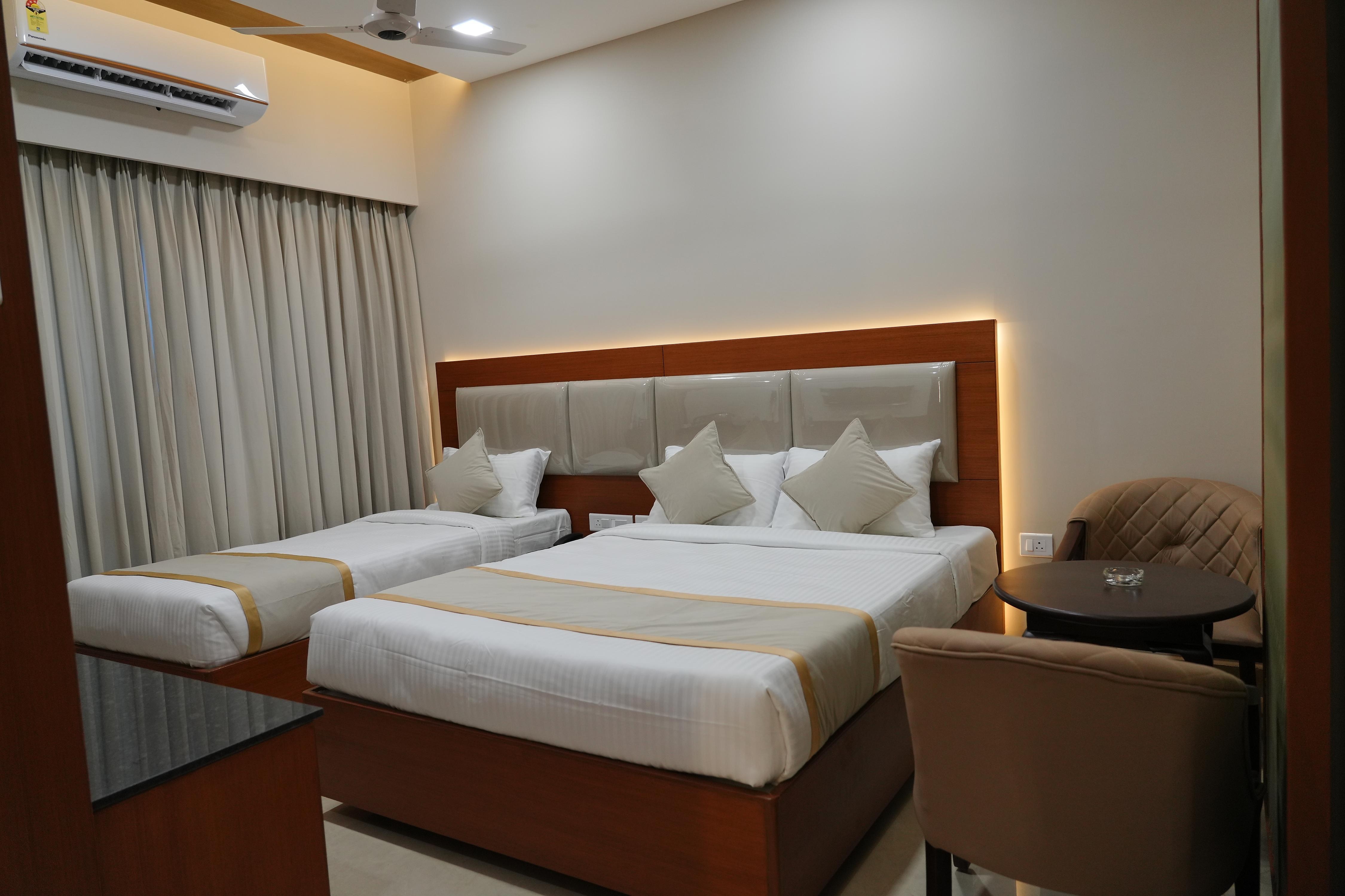 EMBASSY PARK RESIDENCY ( Near US counsulate, Apollo hospital, Sankaranethralaya) - Tap to explore photos