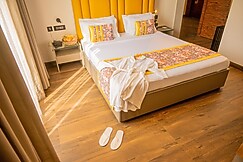 Urvi Banquets & Guest House, Kolkata