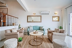 Staymaster Casa Rysa -Sea View 3BHK-5 Star Service, Goa