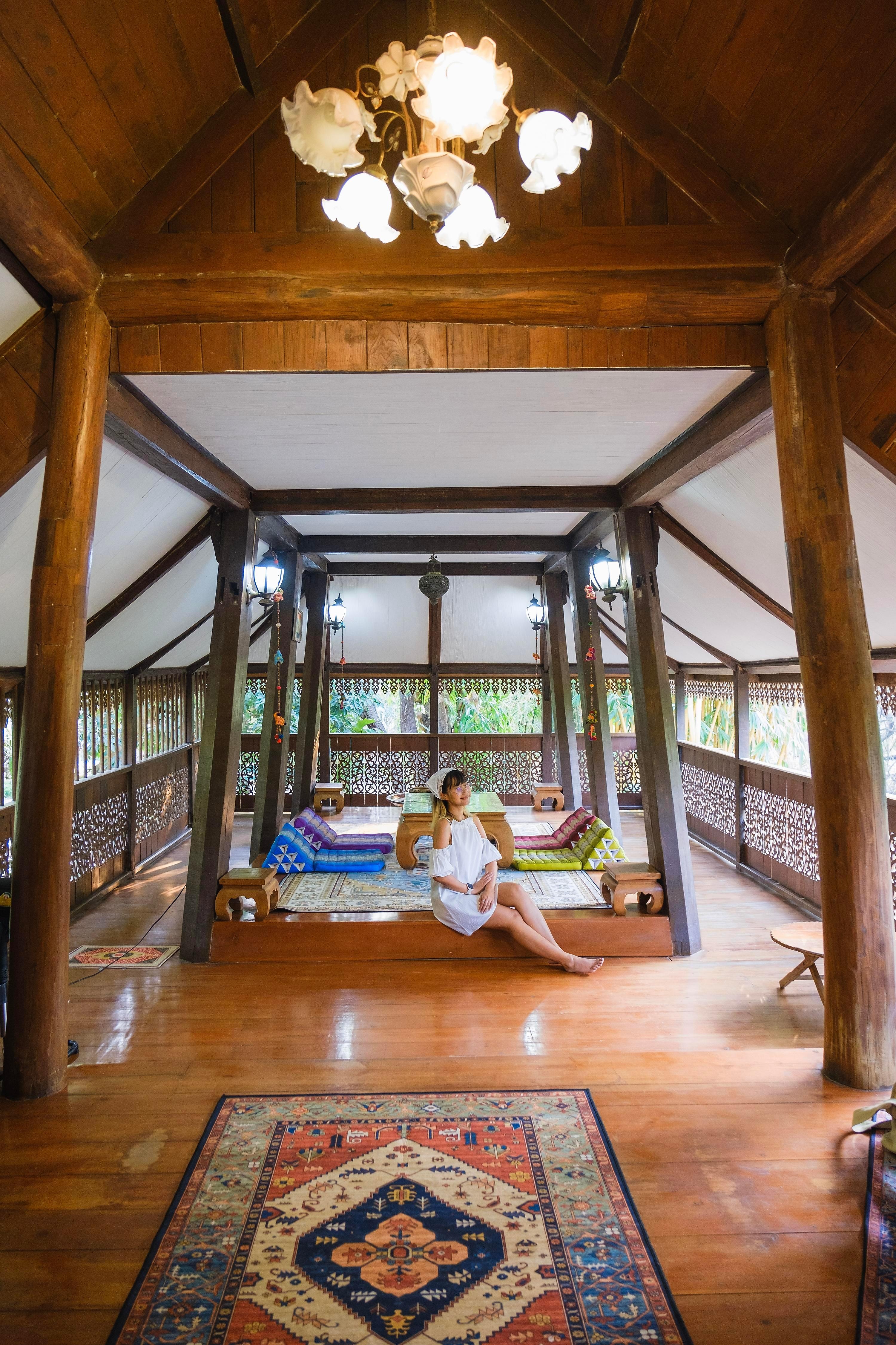 Live Like a Local - Wooden House - Tap to explore photos