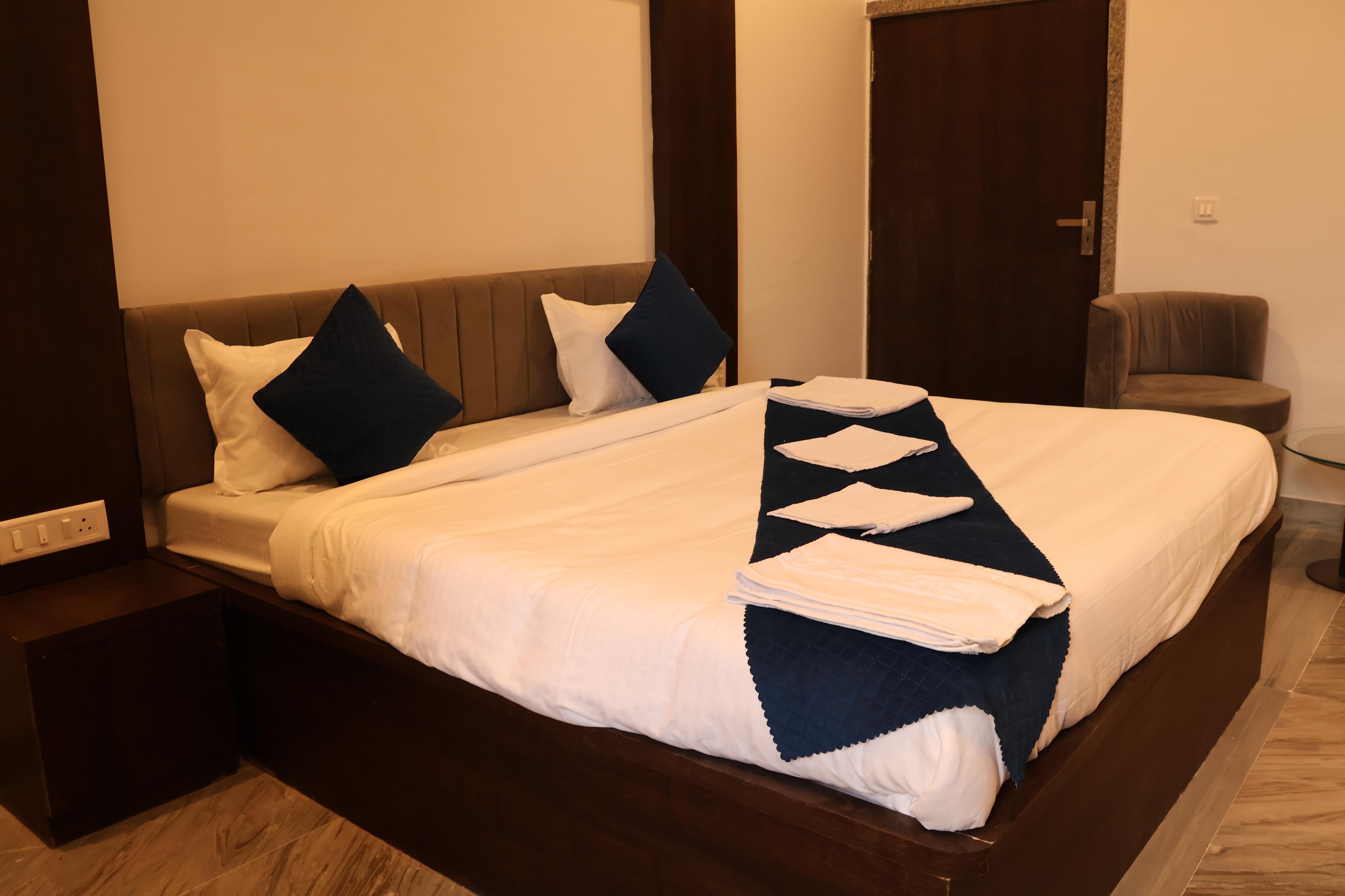 Aryston Hotel  Udaipur - Tap to explore photos